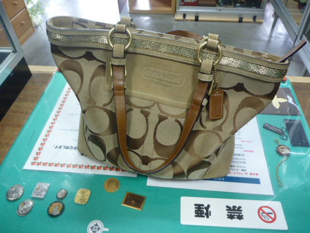 http://www.elashy-mise.jp/coach%20003.JPG