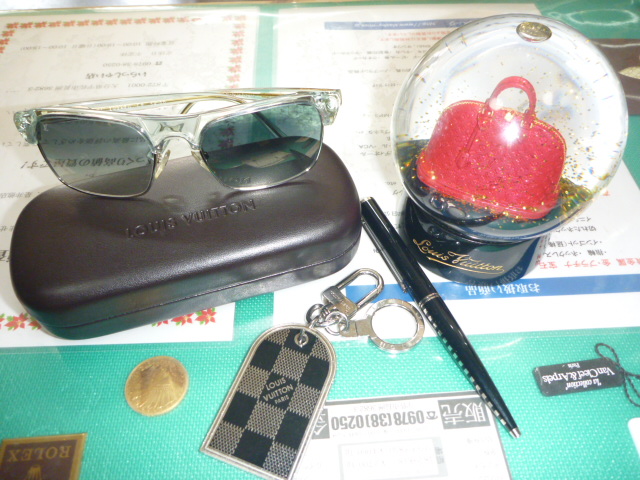 http://www.elashy-mise.jp/sunglasses230530%20004.JPG