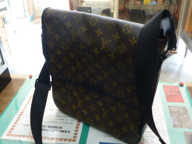 http://www.elashy-mise.jp/vuitton%20007.JPG